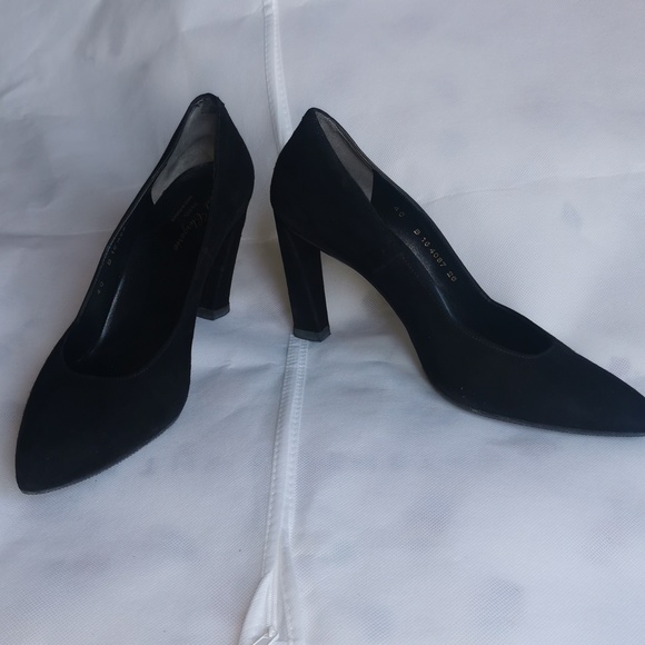 Black Robert Clergerie suede pumps - Picture 1 of 8